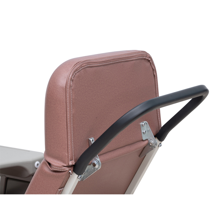Manual Geriatric Chair with table/ on castor / Drive type