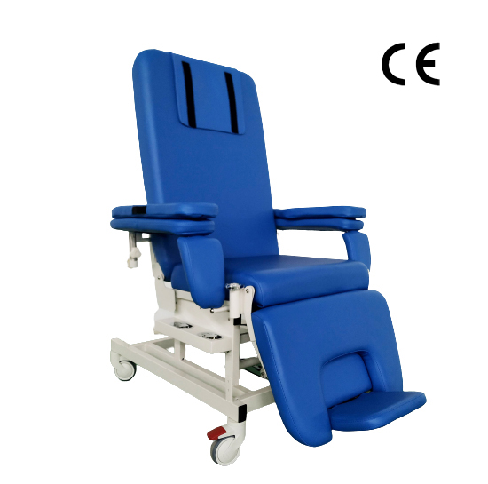 Manual dialysis chair with adjustable armrest